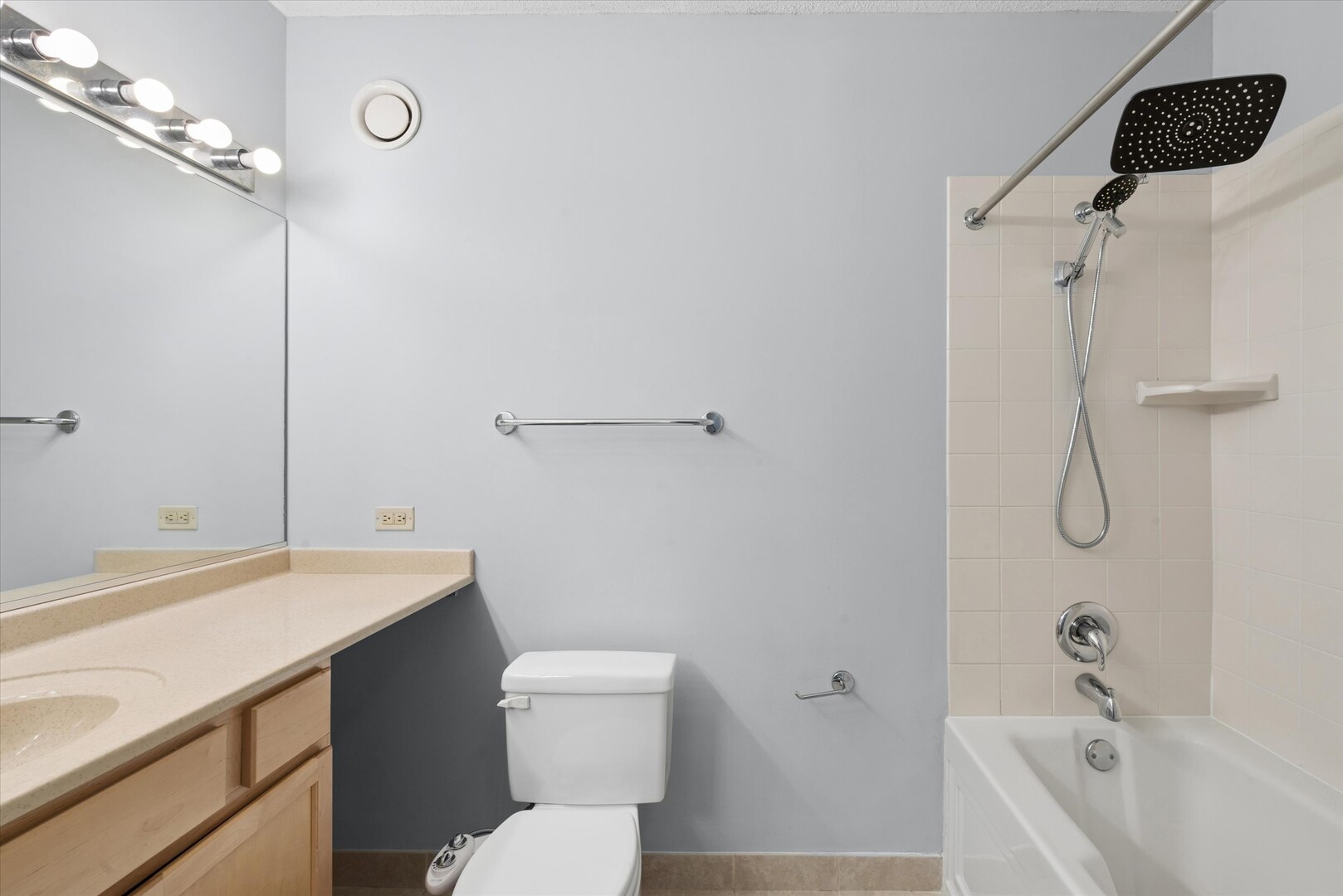 222 N Columbus Drive 1909 Property Photo 30