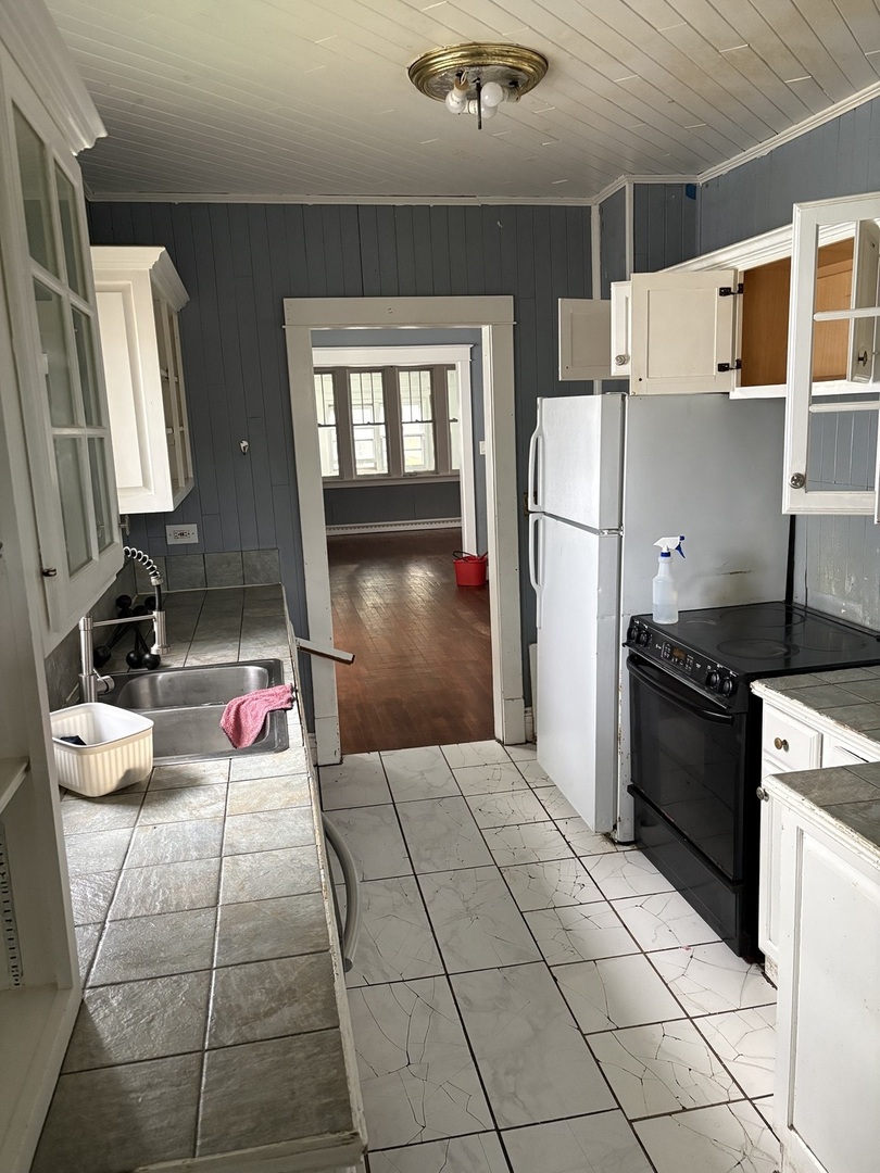 837 Hickory Street Property Photo 29