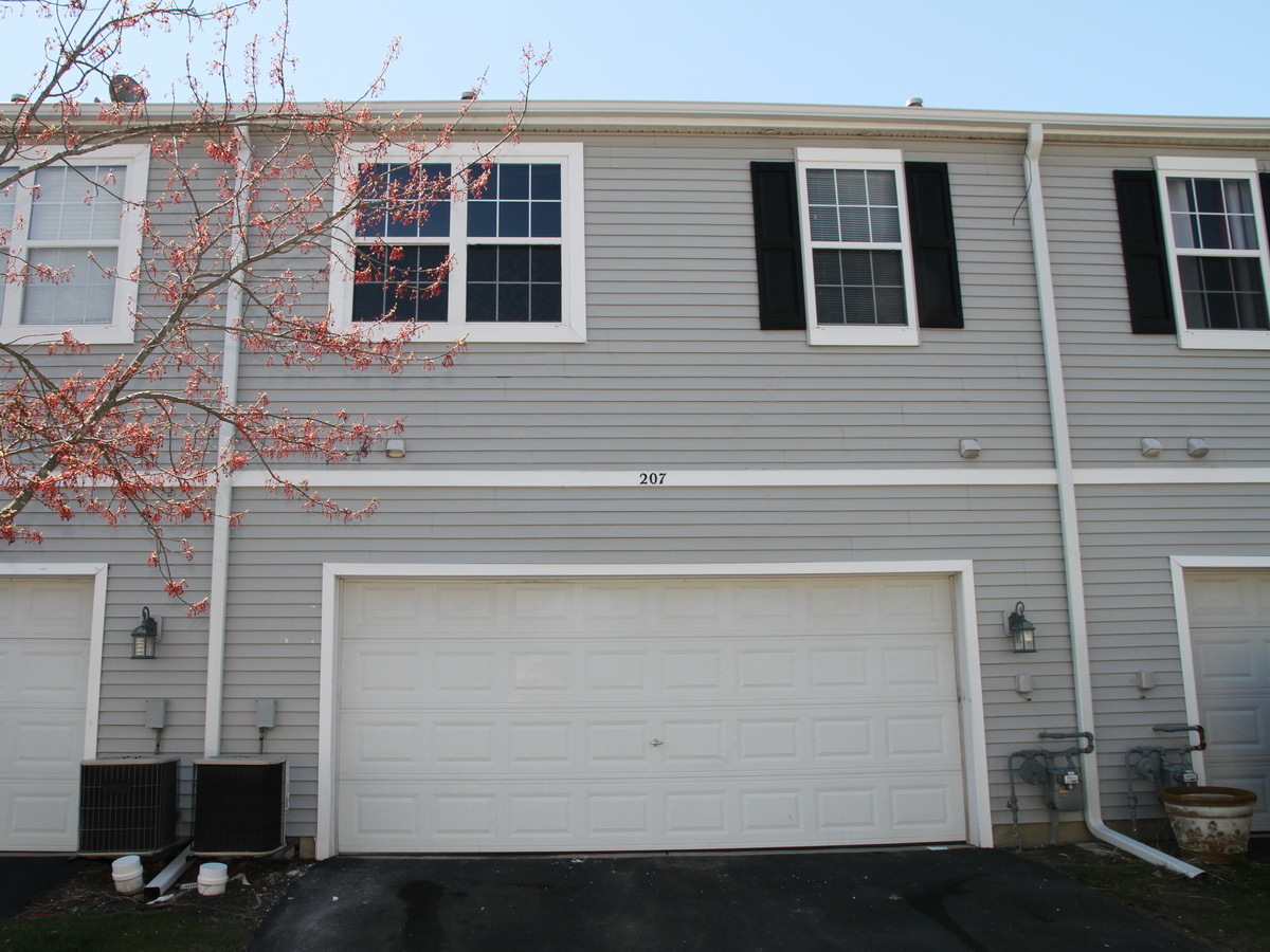 207 Springbrook Trail Property Photo 14