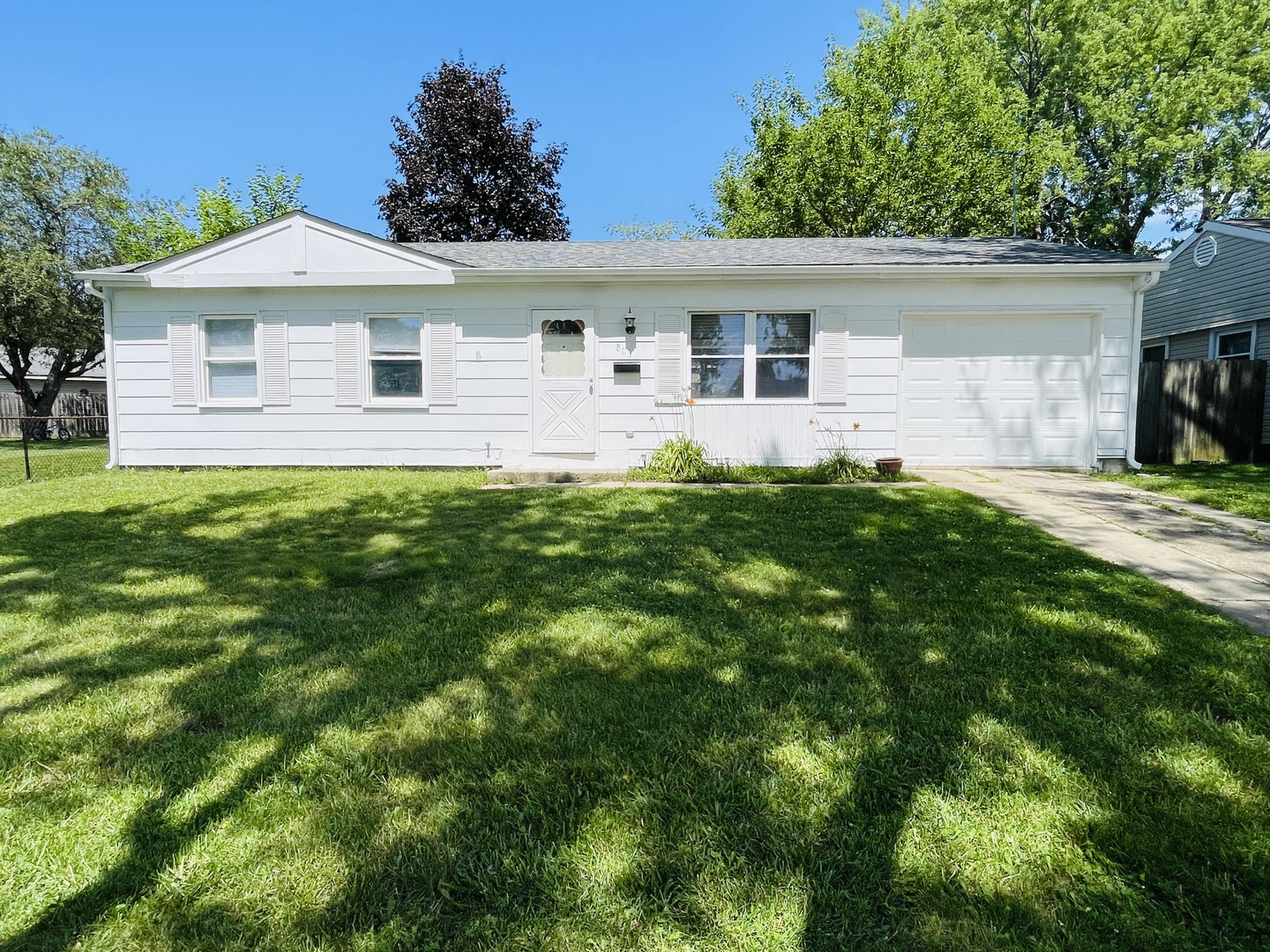808 Sunset Circle Property Photo 1
