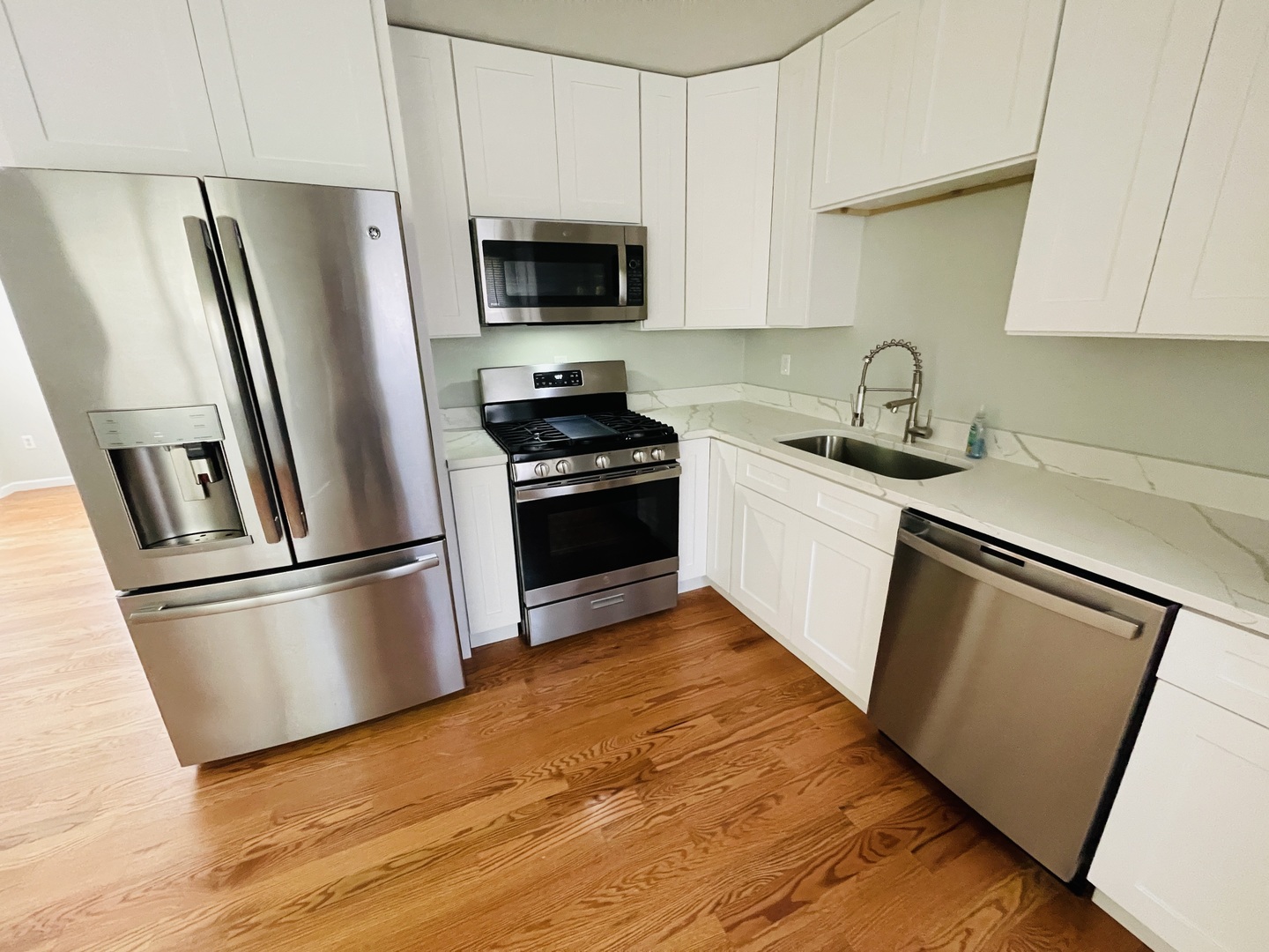808 Sunset Circle Property Photo 5
