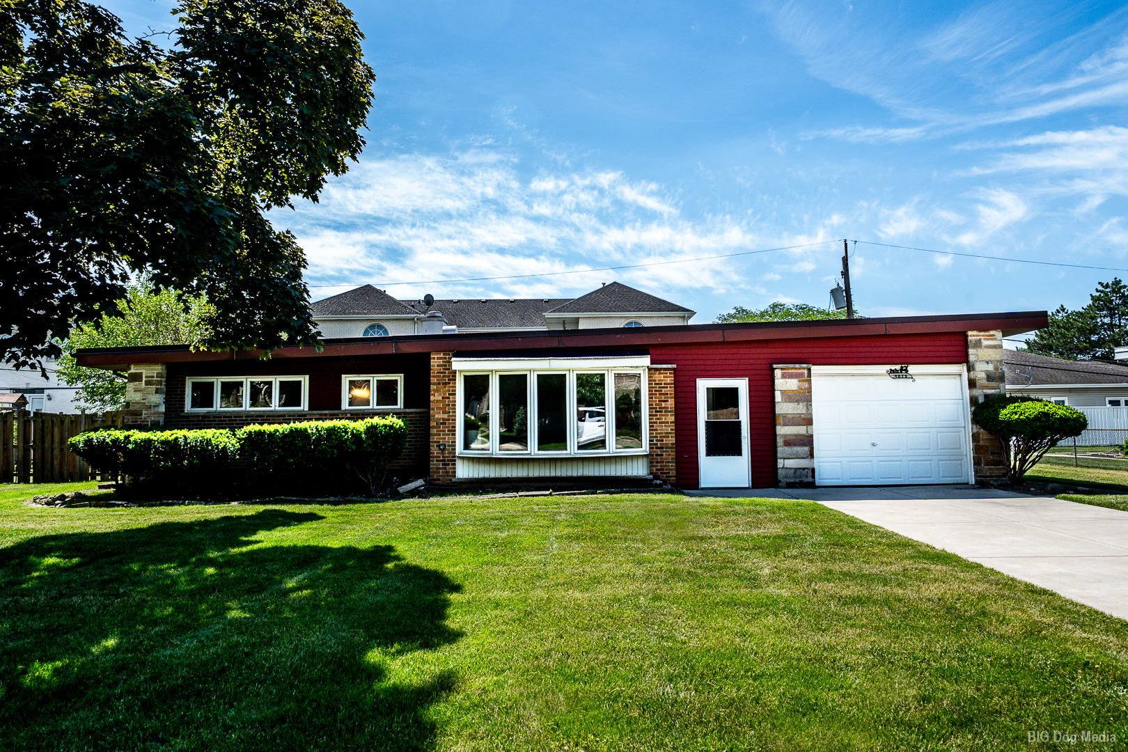 4872 N Redwood Drive Property Photo 1