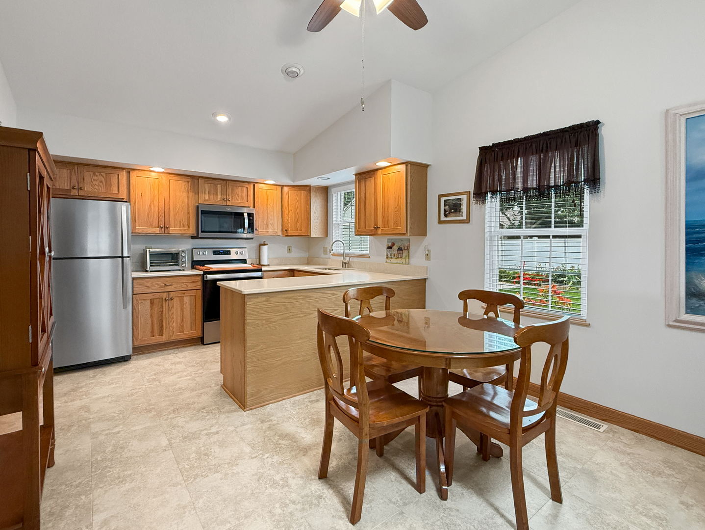 562 Pine Meadow Drive Property Photo 6