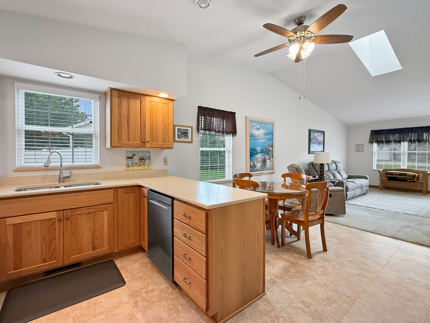 562 Pine Meadow Drive Property Photo 8