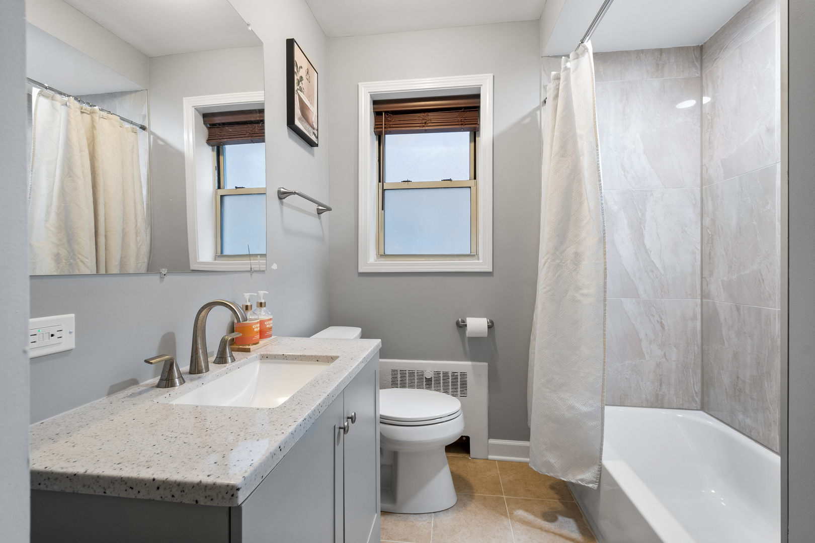 6128 N Francisco Avenue Property Photo 15