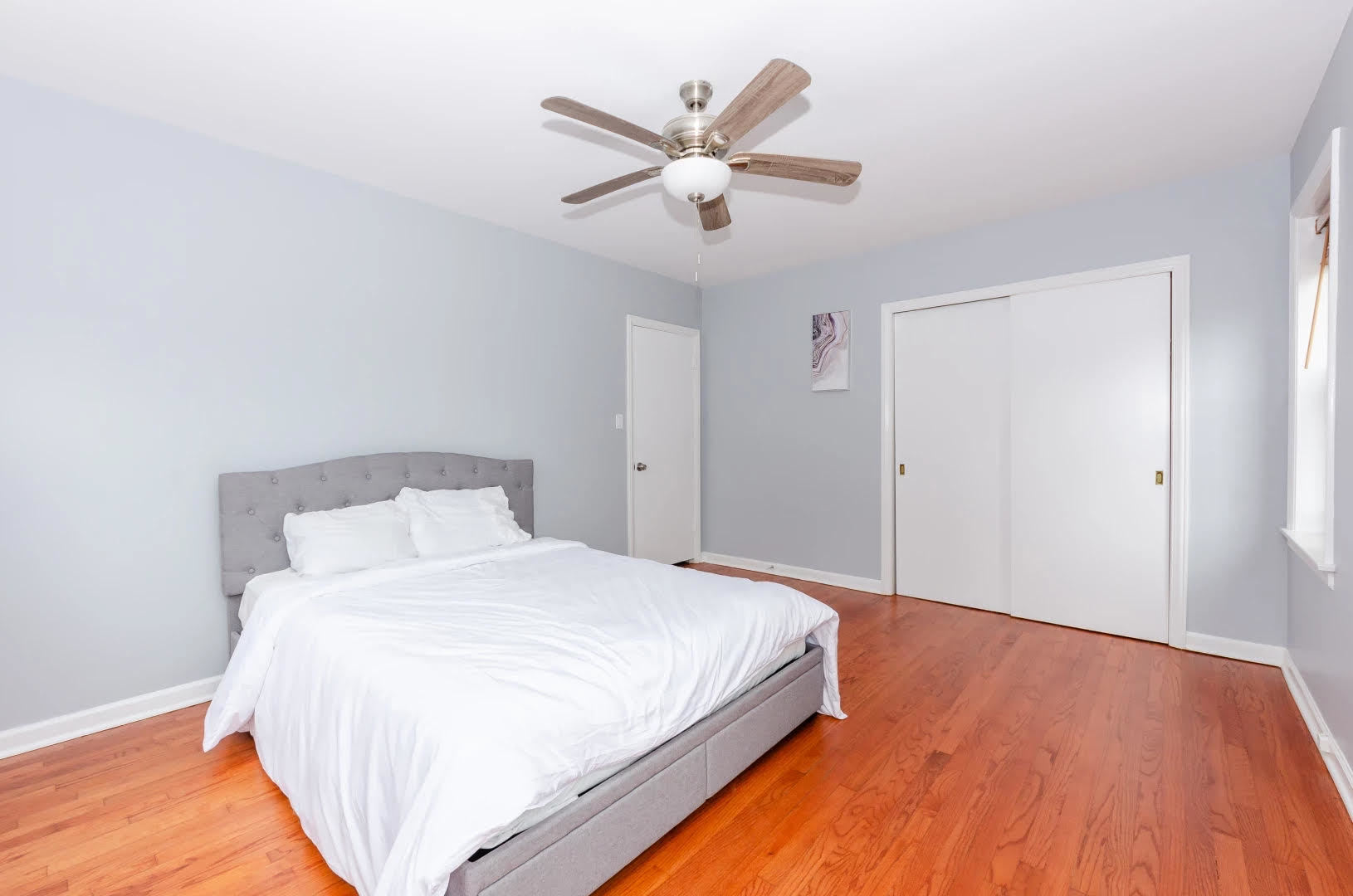 6128 N Francisco Avenue Property Photo 16