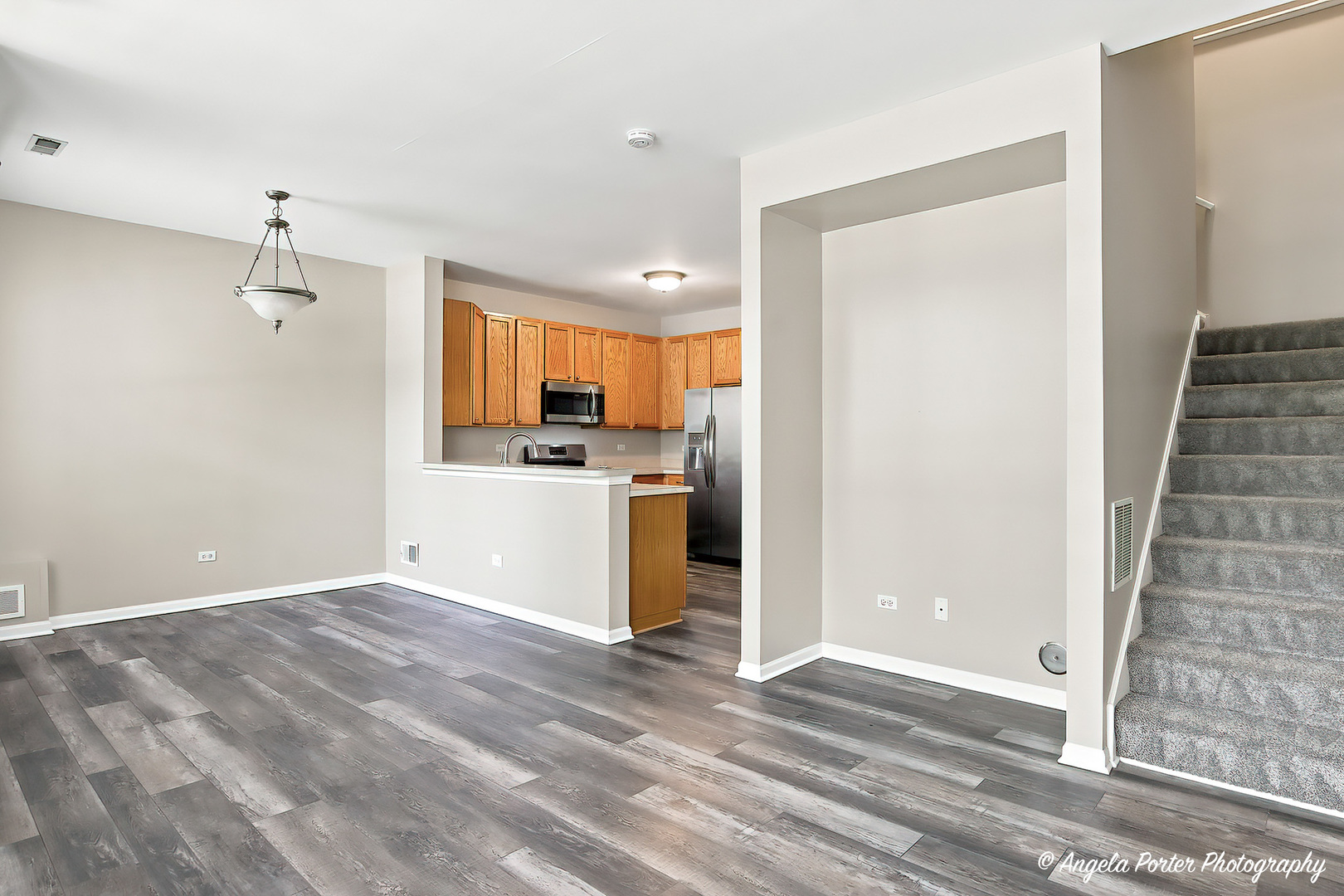 487 S Litchfield Drive Property Photo 4