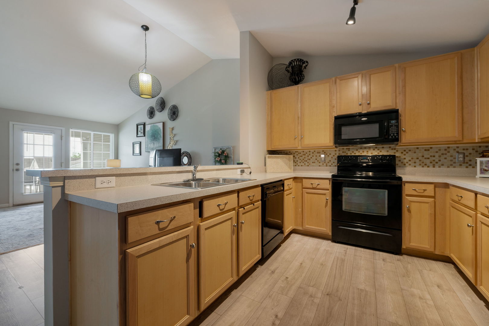 154 Bertram Road J Property Photo 7