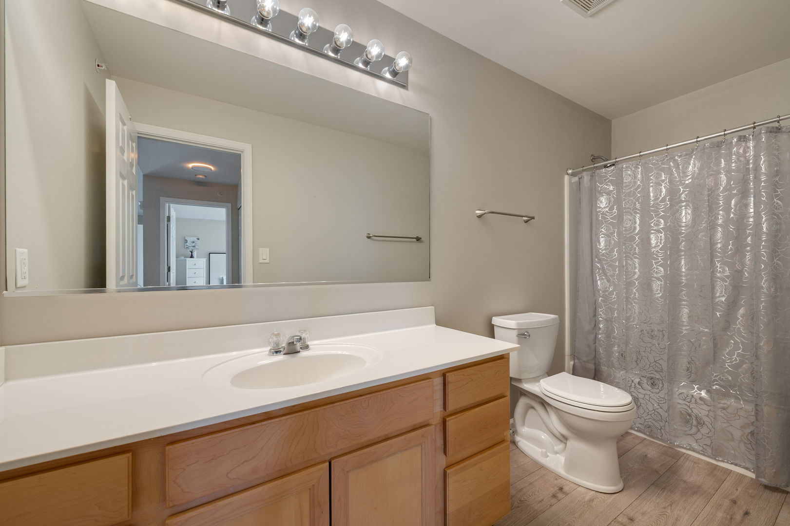 154 Bertram Road J Property Photo 10