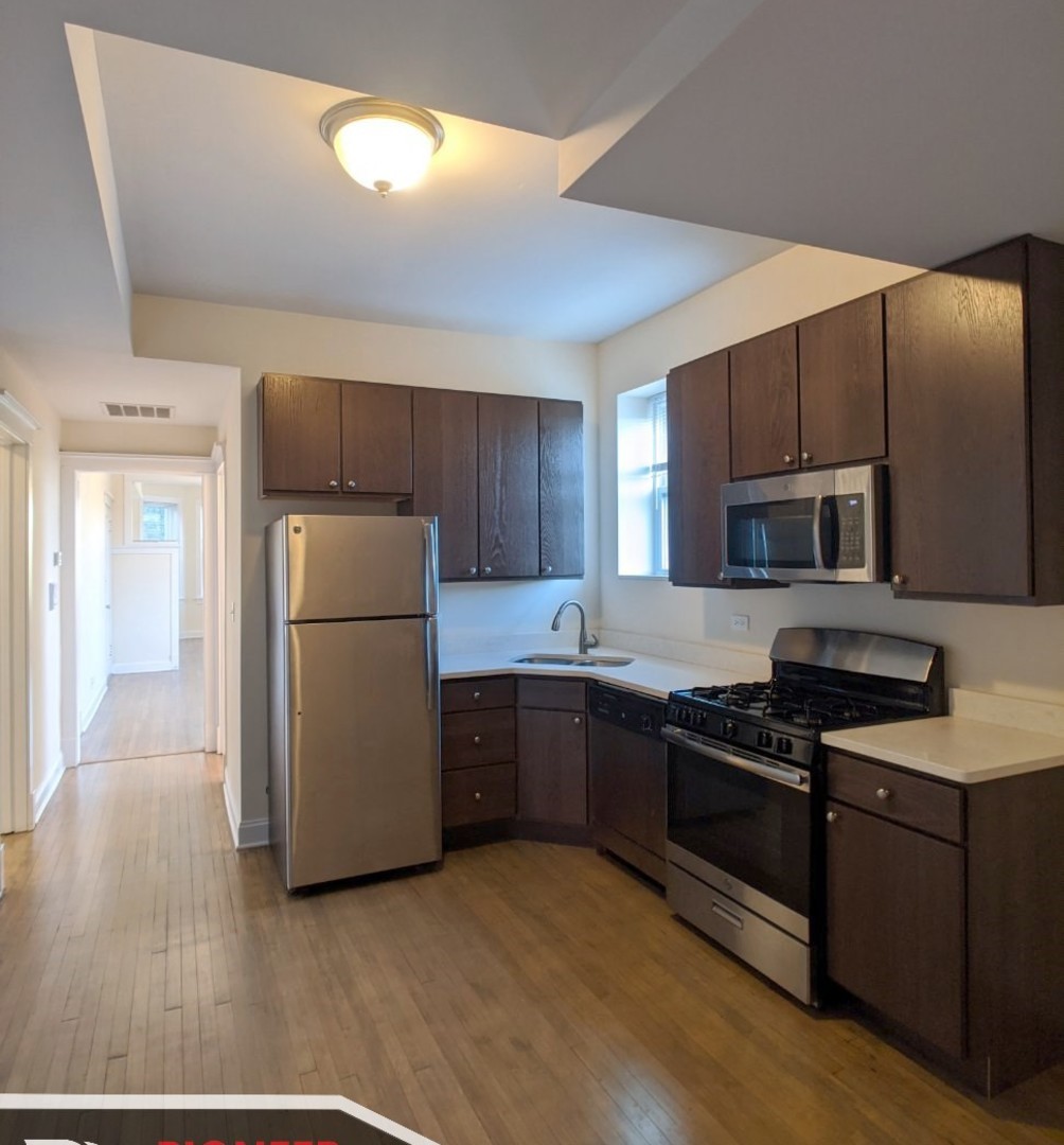 2814 N Troy Street 3f Property Photo 6