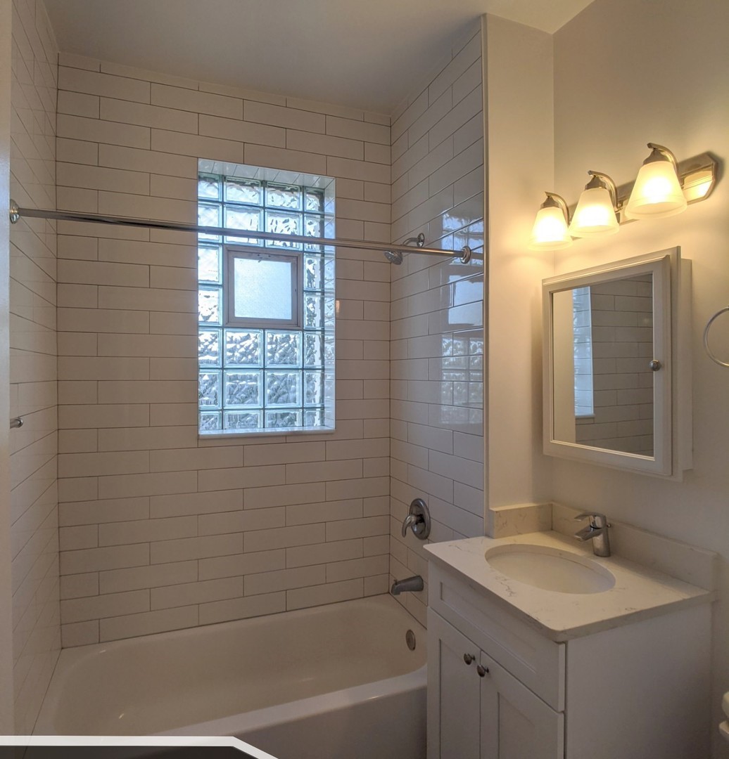 2814 N Troy Street 3f Property Photo 15