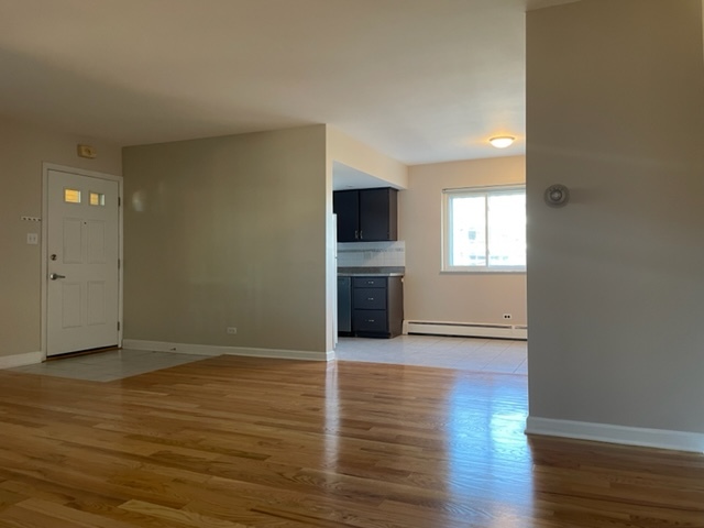 1019 Peterson Avenue B6 Property Photo 7