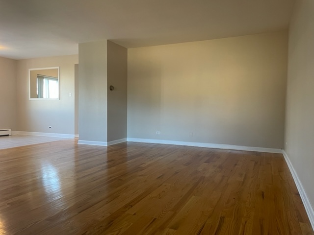 1019 Peterson Avenue B6 Property Photo 11