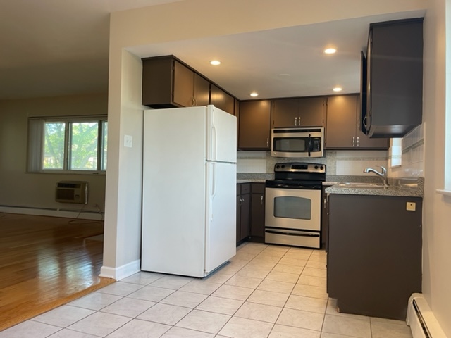 1019 Peterson Avenue B6 Property Photo 13