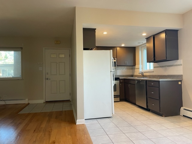 1019 Peterson Avenue B6 Property Photo 14
