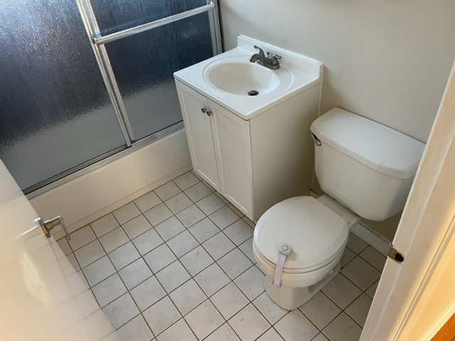 1019 Peterson Avenue B6 Property Photo 24