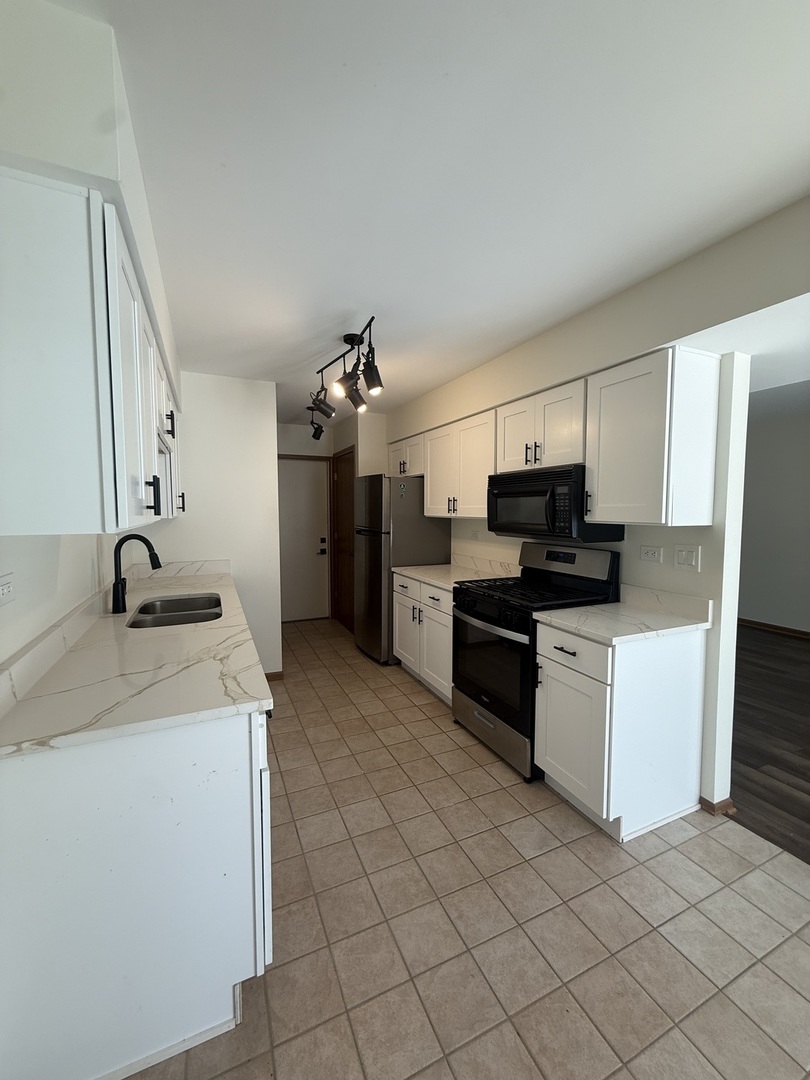 121 Spuhler Drive Property Photo 7