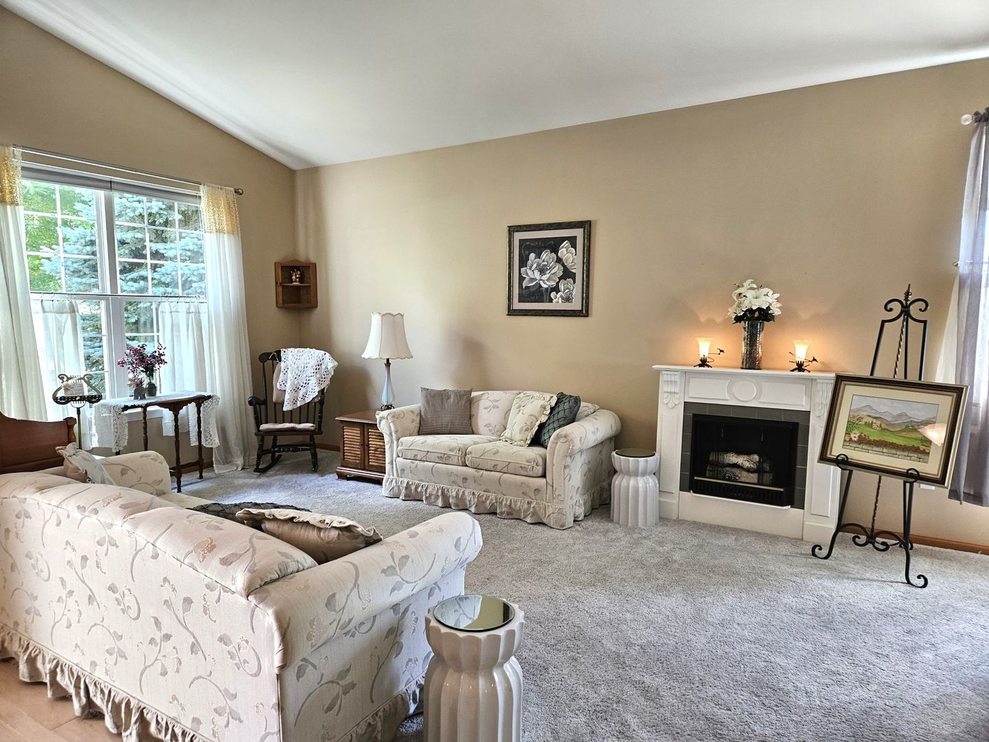 1526 Benzie Circle Property Photo 4