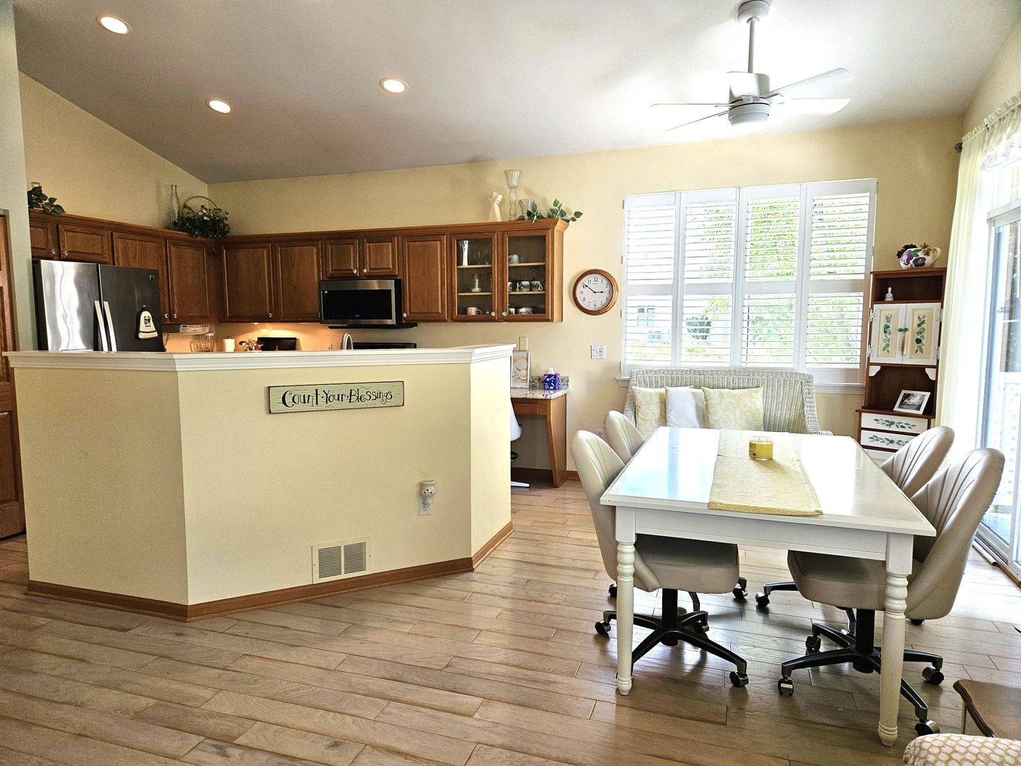 1526 Benzie Circle Property Photo 10