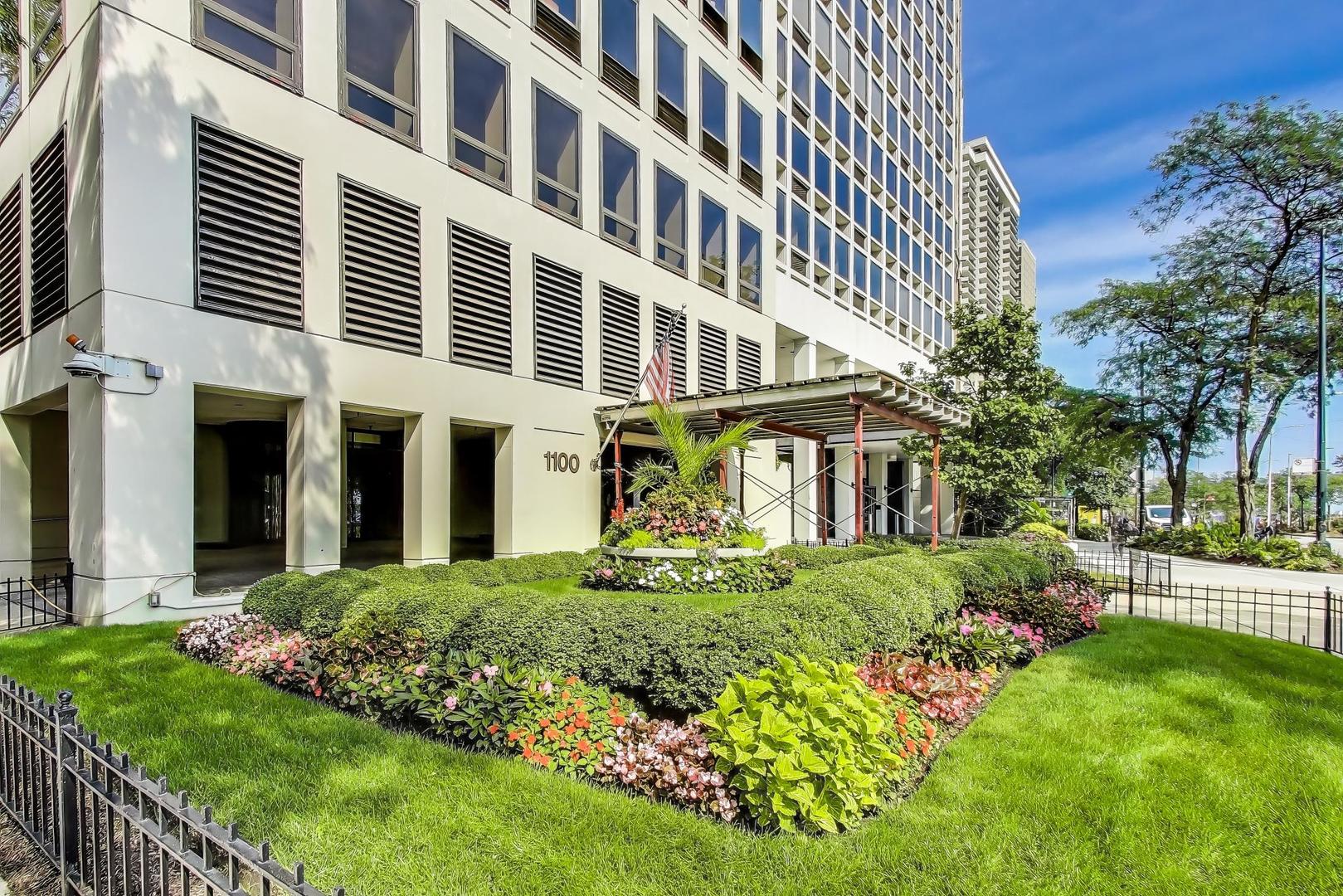 1100 N Lake Shore Drive 27b Property Photo 3