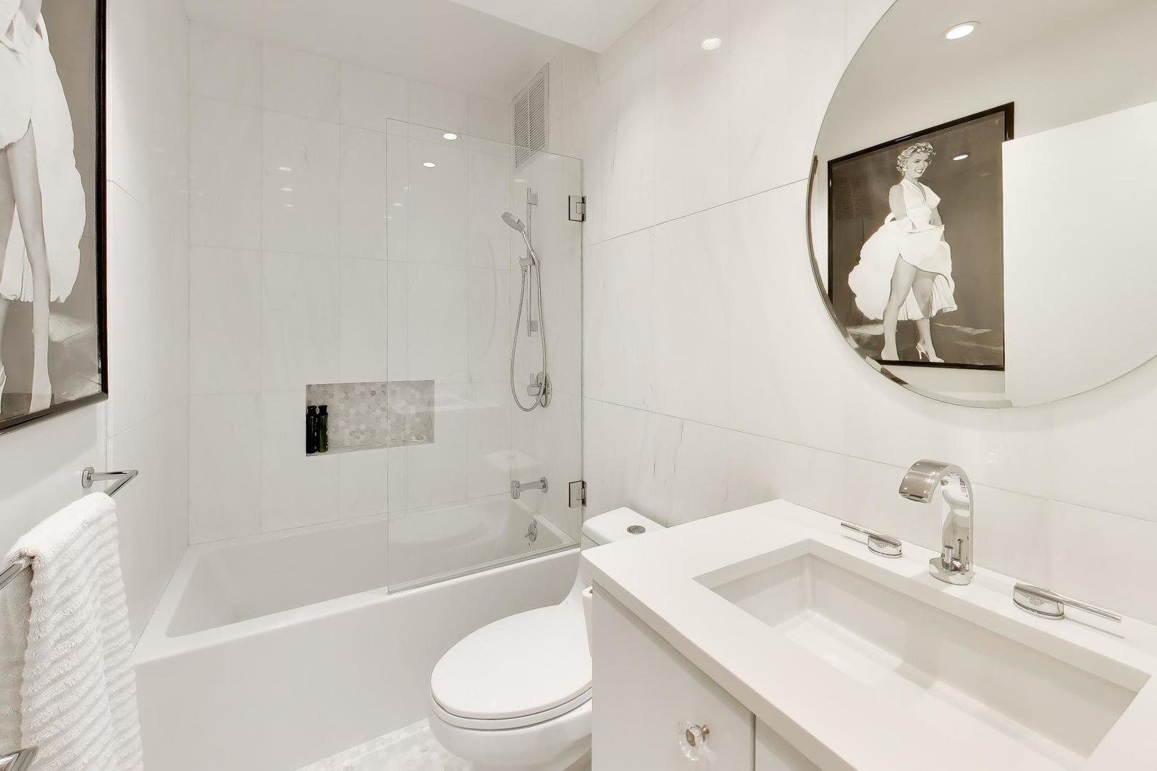1100 N Lake Shore Drive 27b Property Photo 28