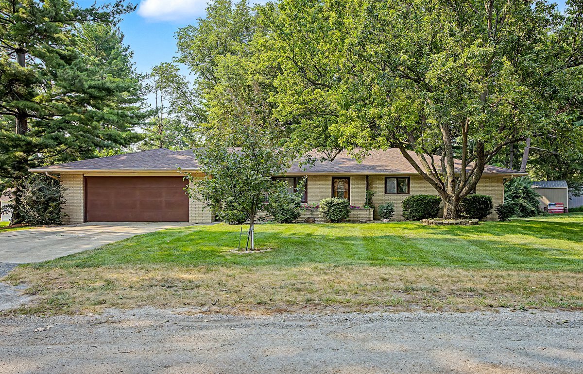 109 E Parkview Drive Property Photo 2