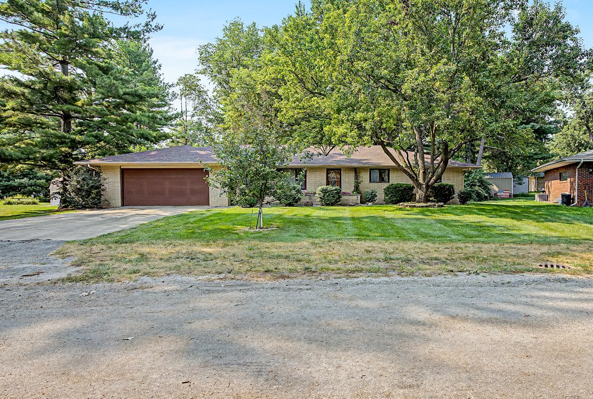 109 E Parkview Drive Property Photo 4