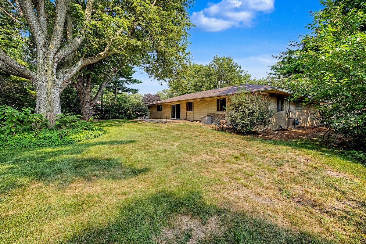 109 E Parkview Drive Property Photo 7