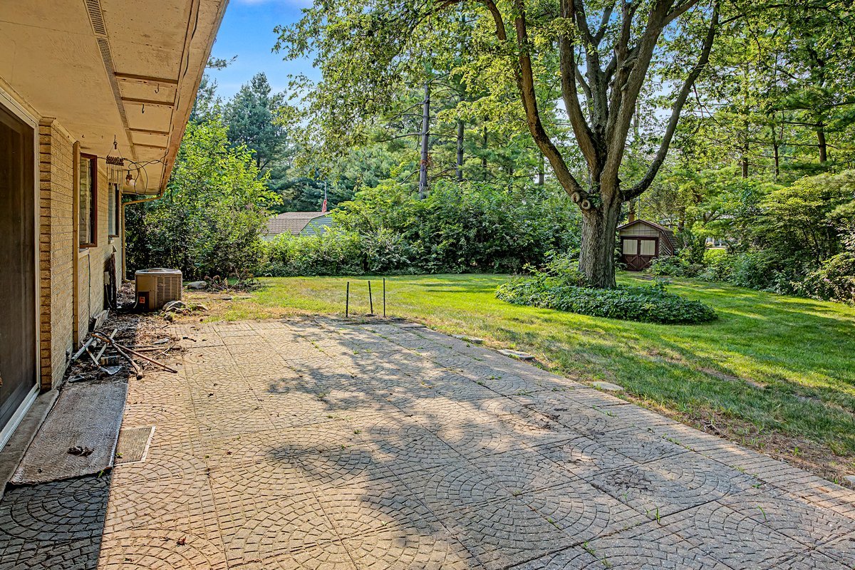 109 E Parkview Drive Property Photo 12