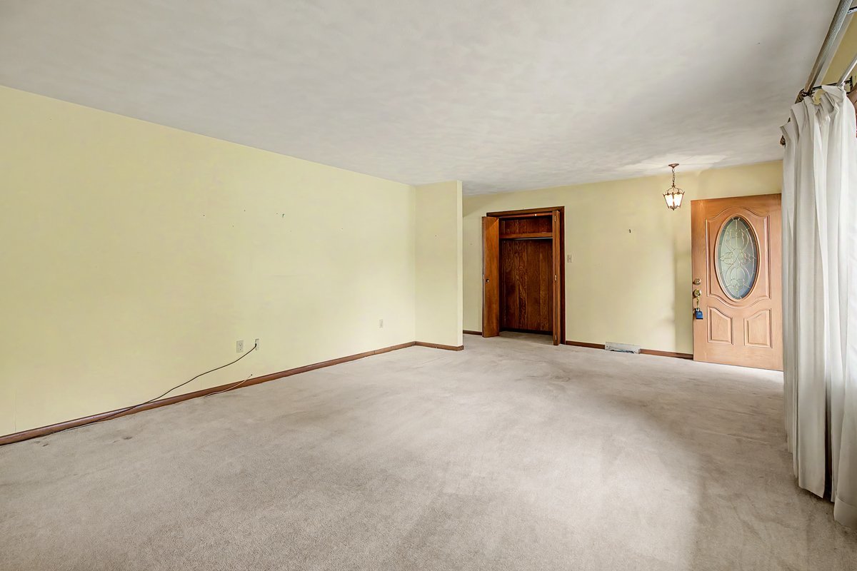 109 E Parkview Drive Property Photo 13