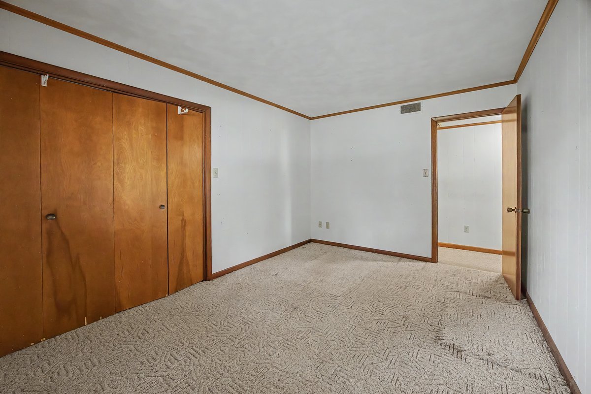 109 E Parkview Drive Property Photo 28
