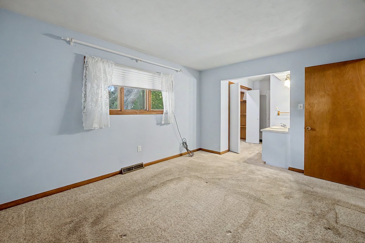 109 E Parkview Drive Property Photo 30
