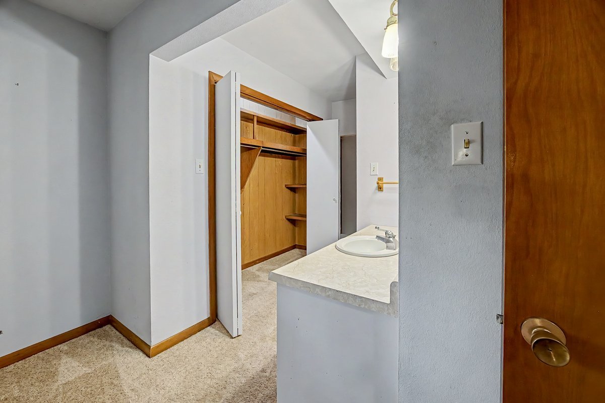 109 E Parkview Drive Property Photo 31