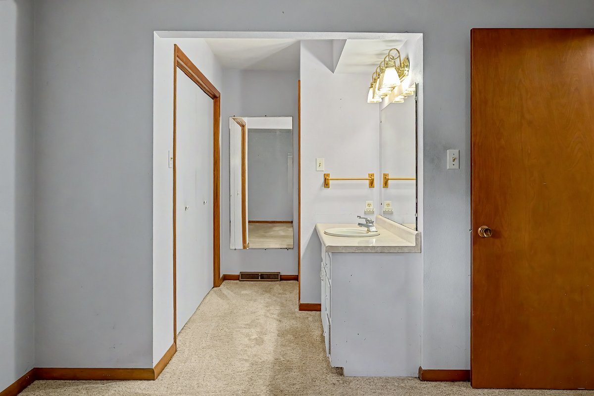 109 E Parkview Drive Property Photo 32