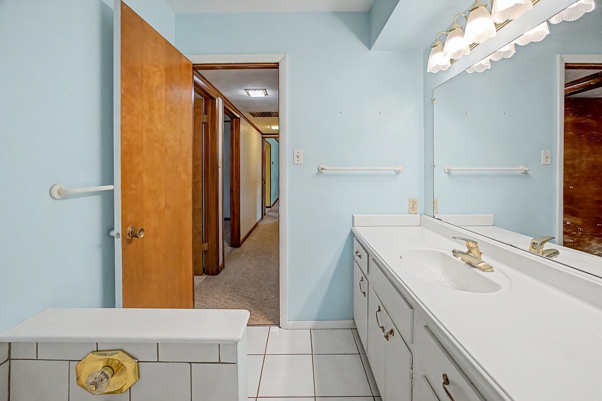 109 E Parkview Drive Property Photo 34