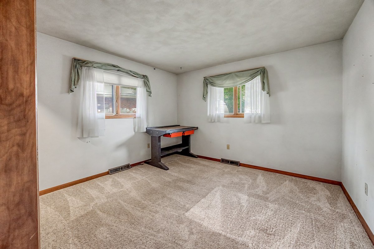 109 E Parkview Drive Property Photo 36
