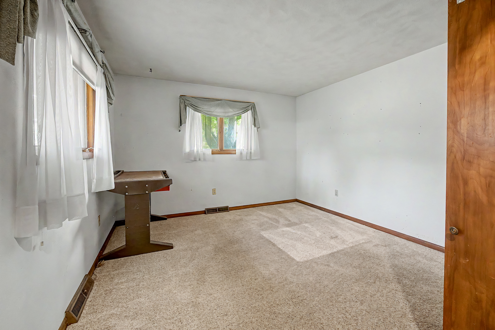 109 E Parkview Drive Property Photo 37