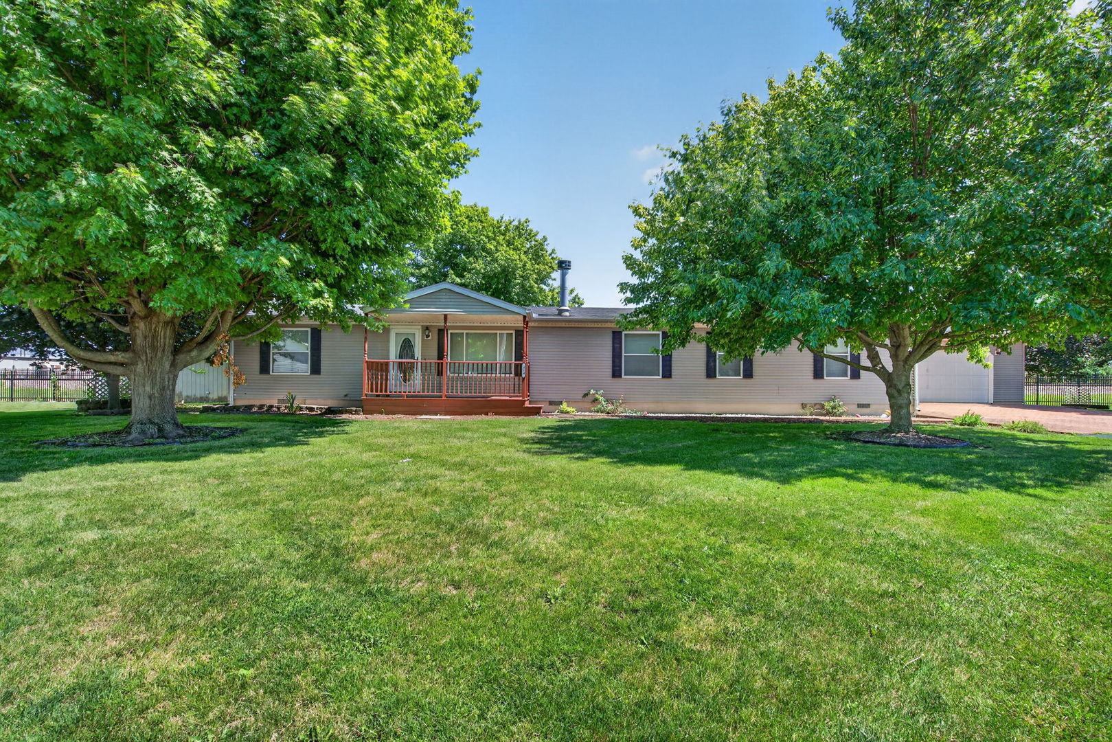 414 N Pine Street Property Photo 1