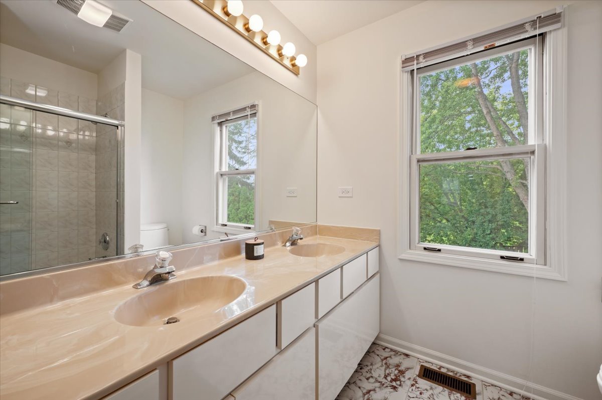 4312 Ivy Lane Property Photo 16