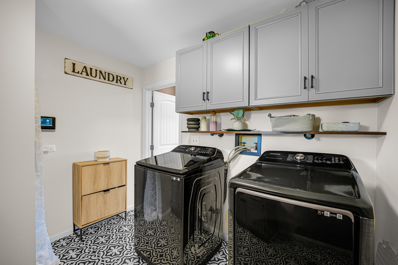 811 1st Court Property Photo 15