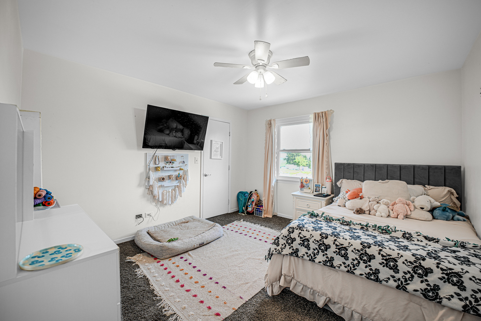 811 1st Court Property Photo 18