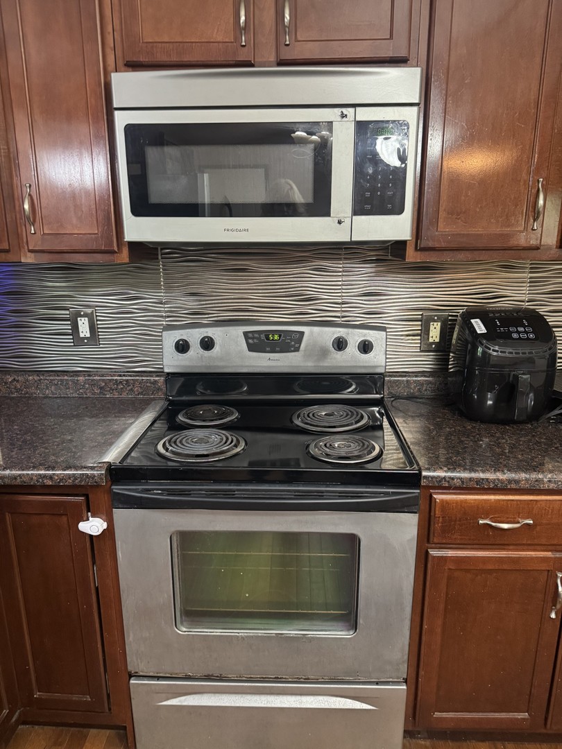 12702305 Property Photo 3