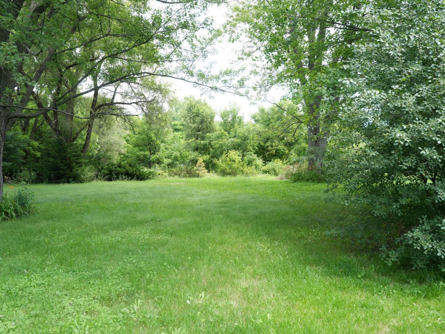 3914 Raycraft Road Property Photo 17