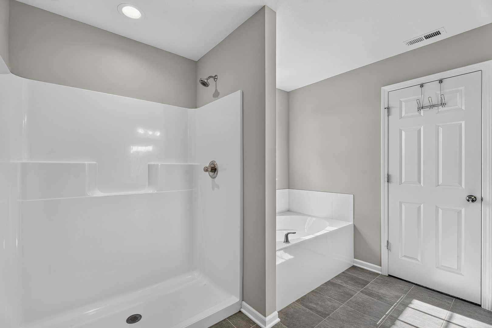 2102 Daly Lane Property Photo 9