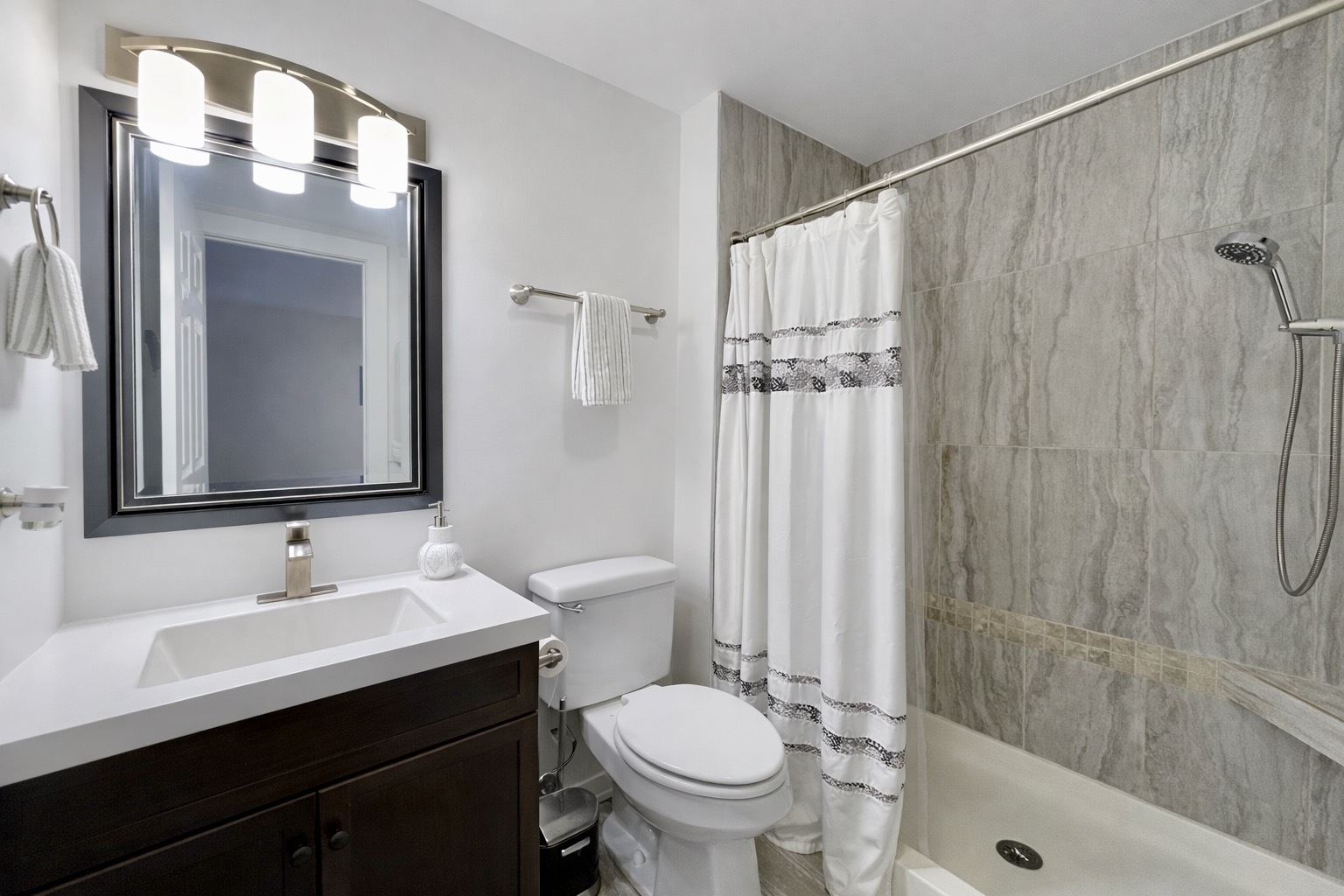 300 Cunat Boulevard 2b Property Photo 7