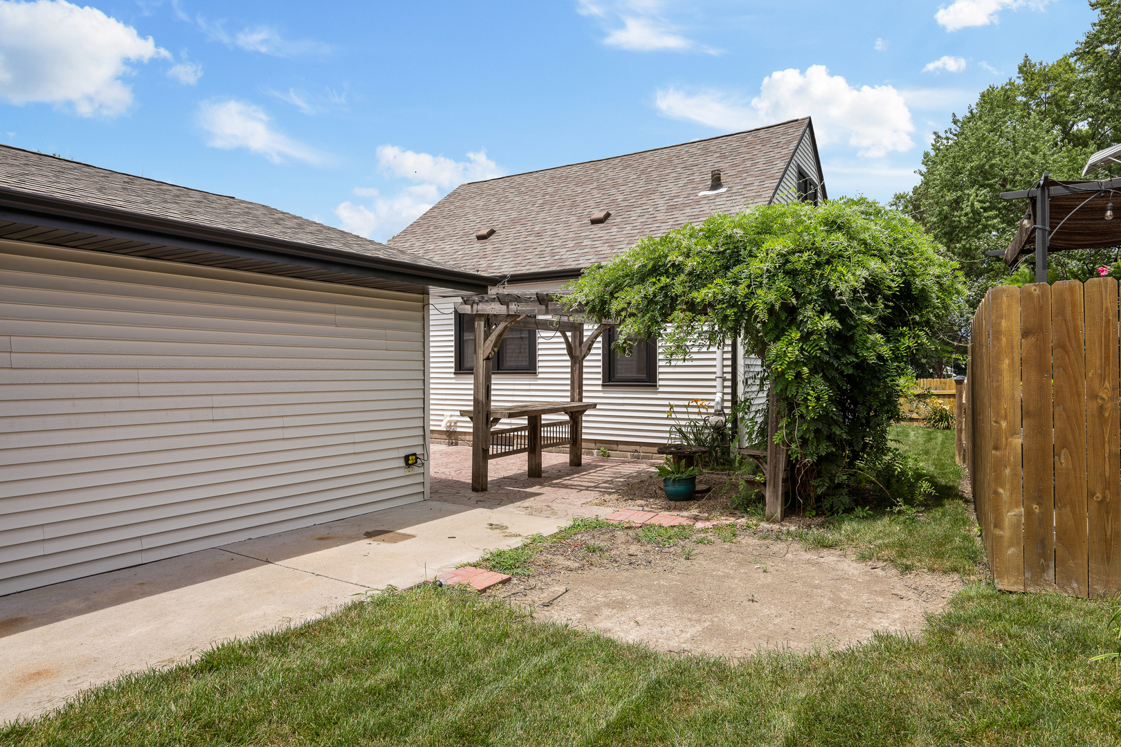 2514 23rd A Avenue Property Photo 5