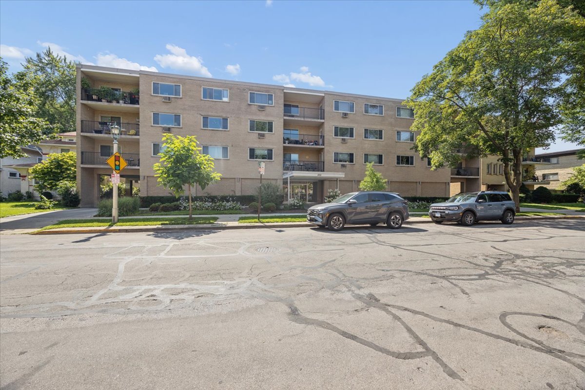 425 Home Avenue 1g Property Photo 2