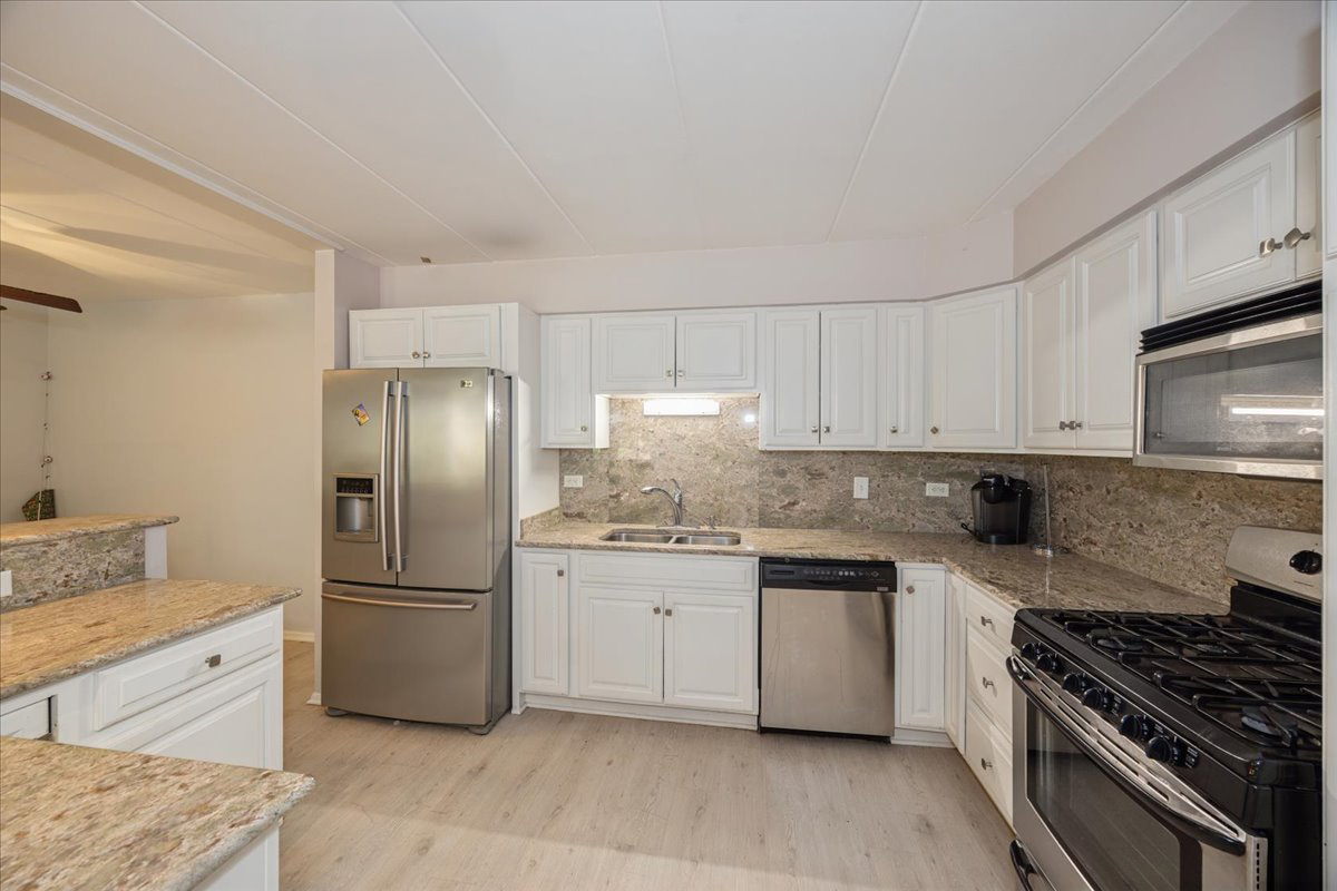425 Home Avenue 1g Property Photo 8