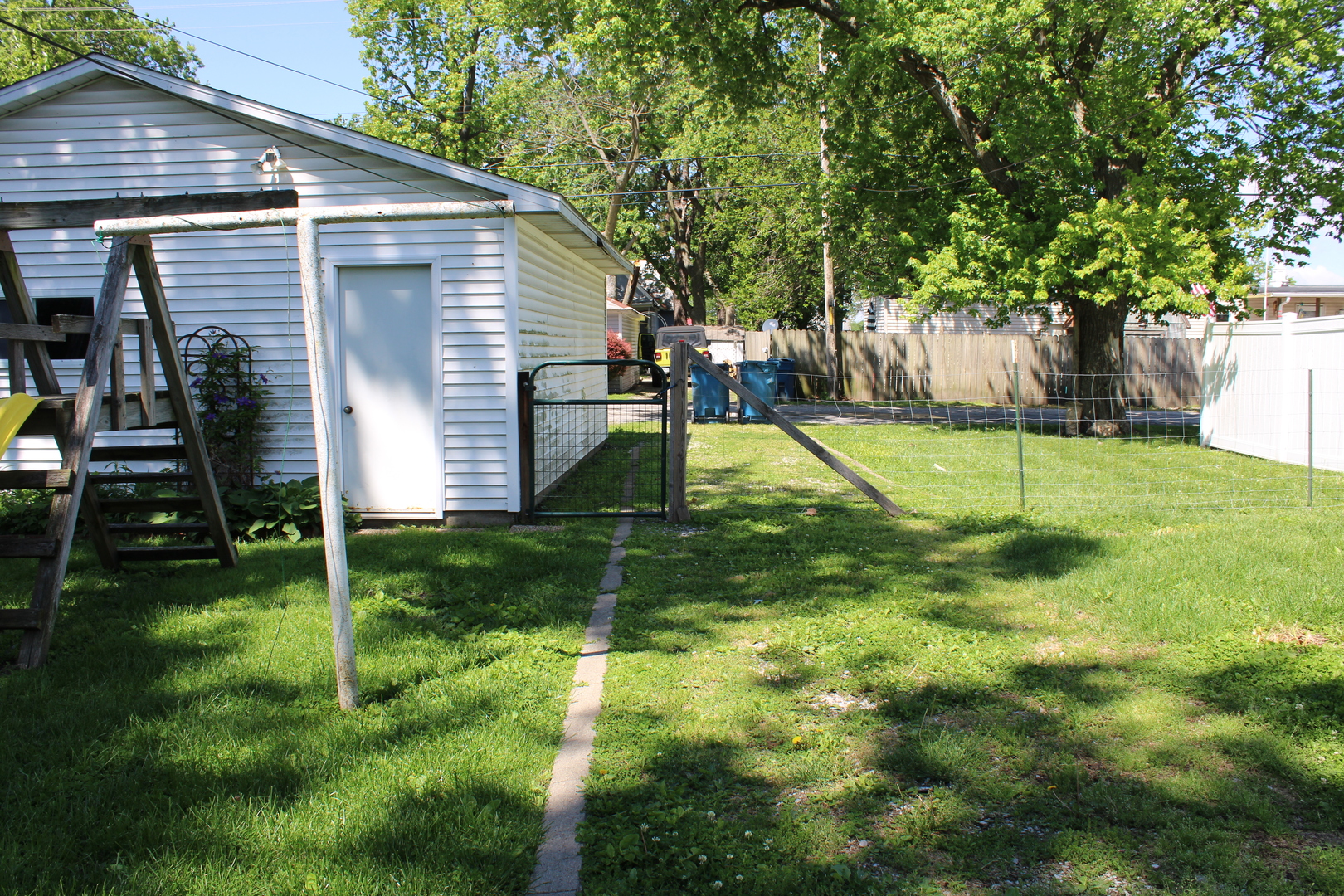 230 N Cherry Street Property Photo 50