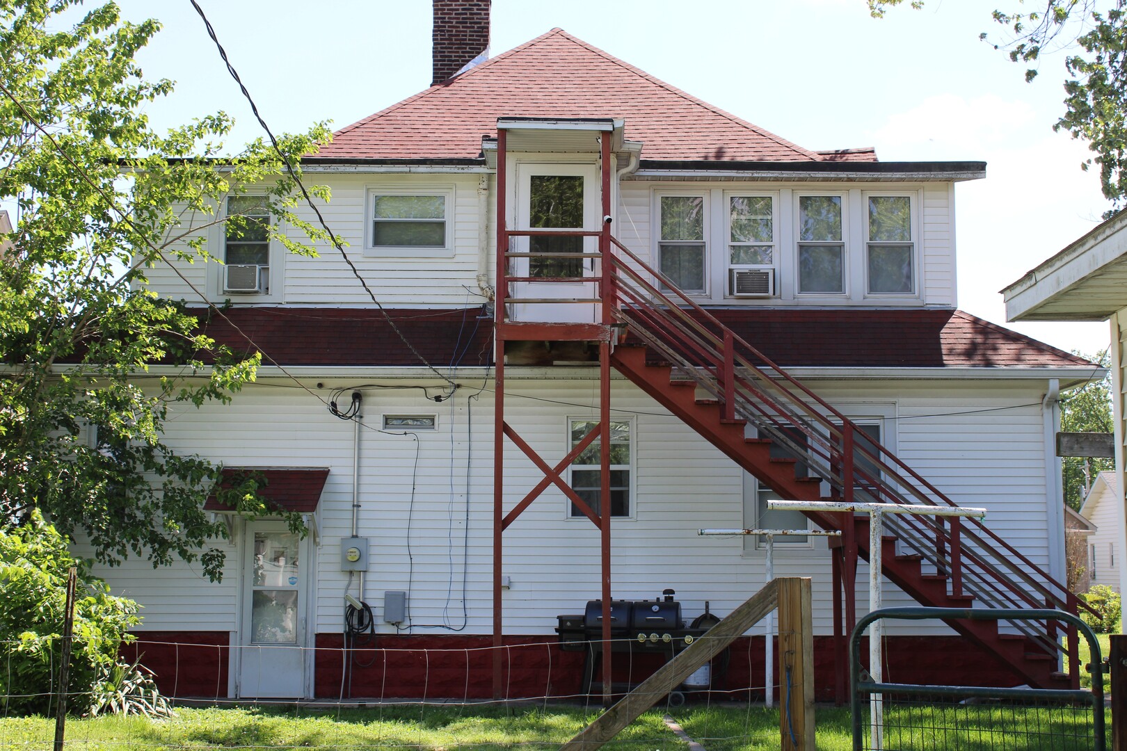 230 N Cherry Street Property Photo 51